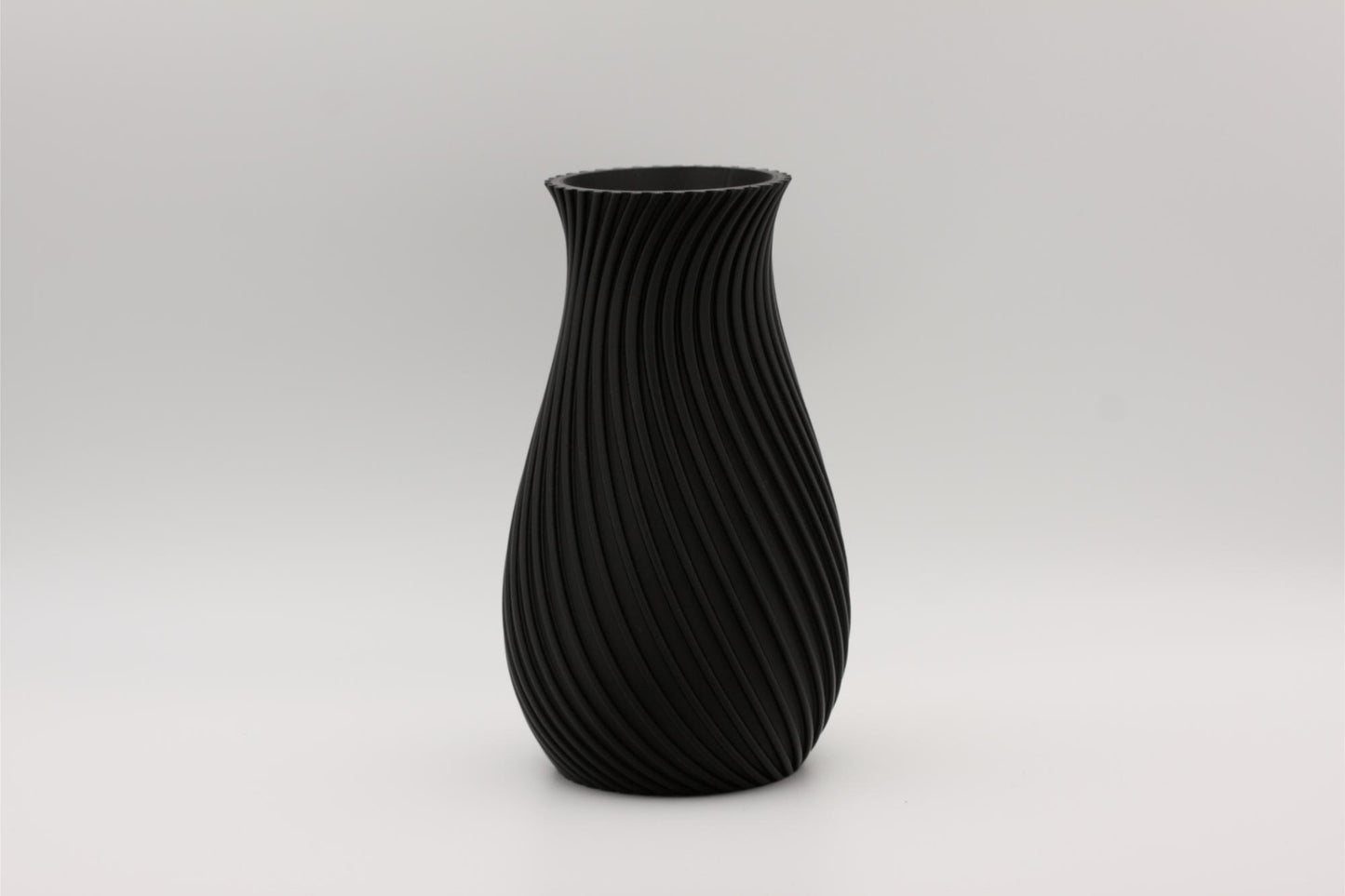 3D-printet vase svart
