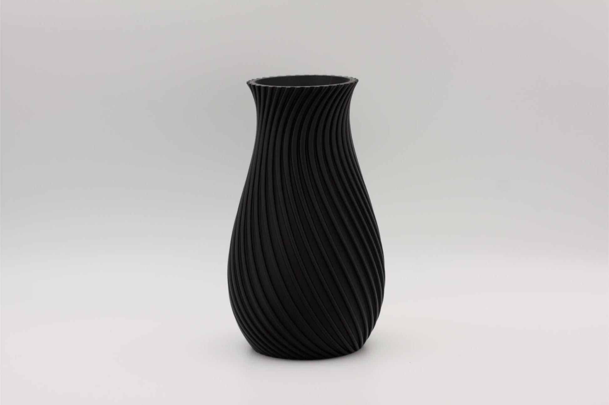 3D-printet vase svart