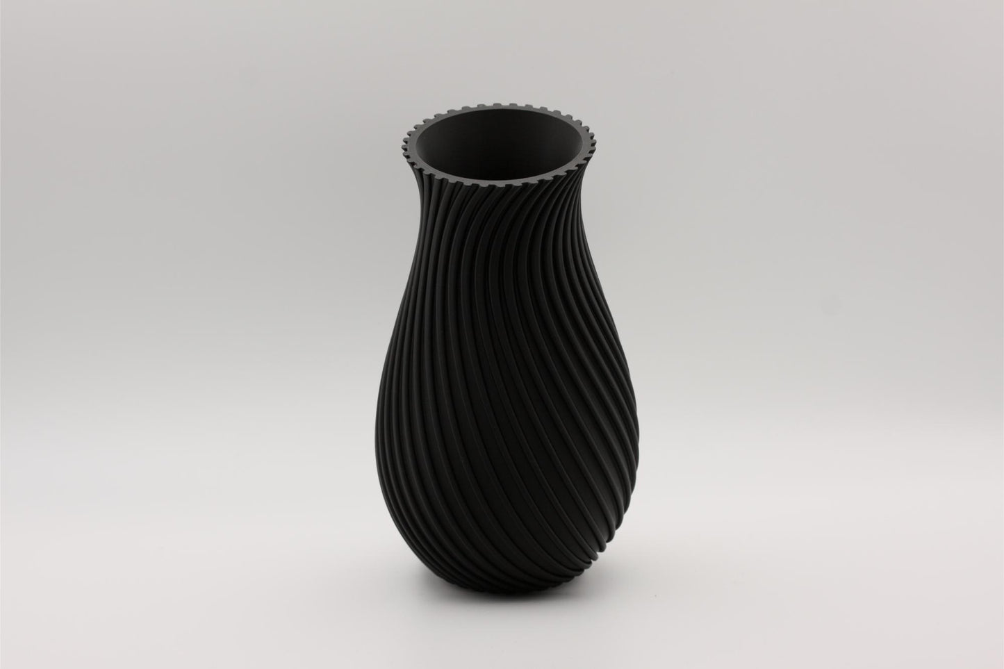 3D-printet vase svart