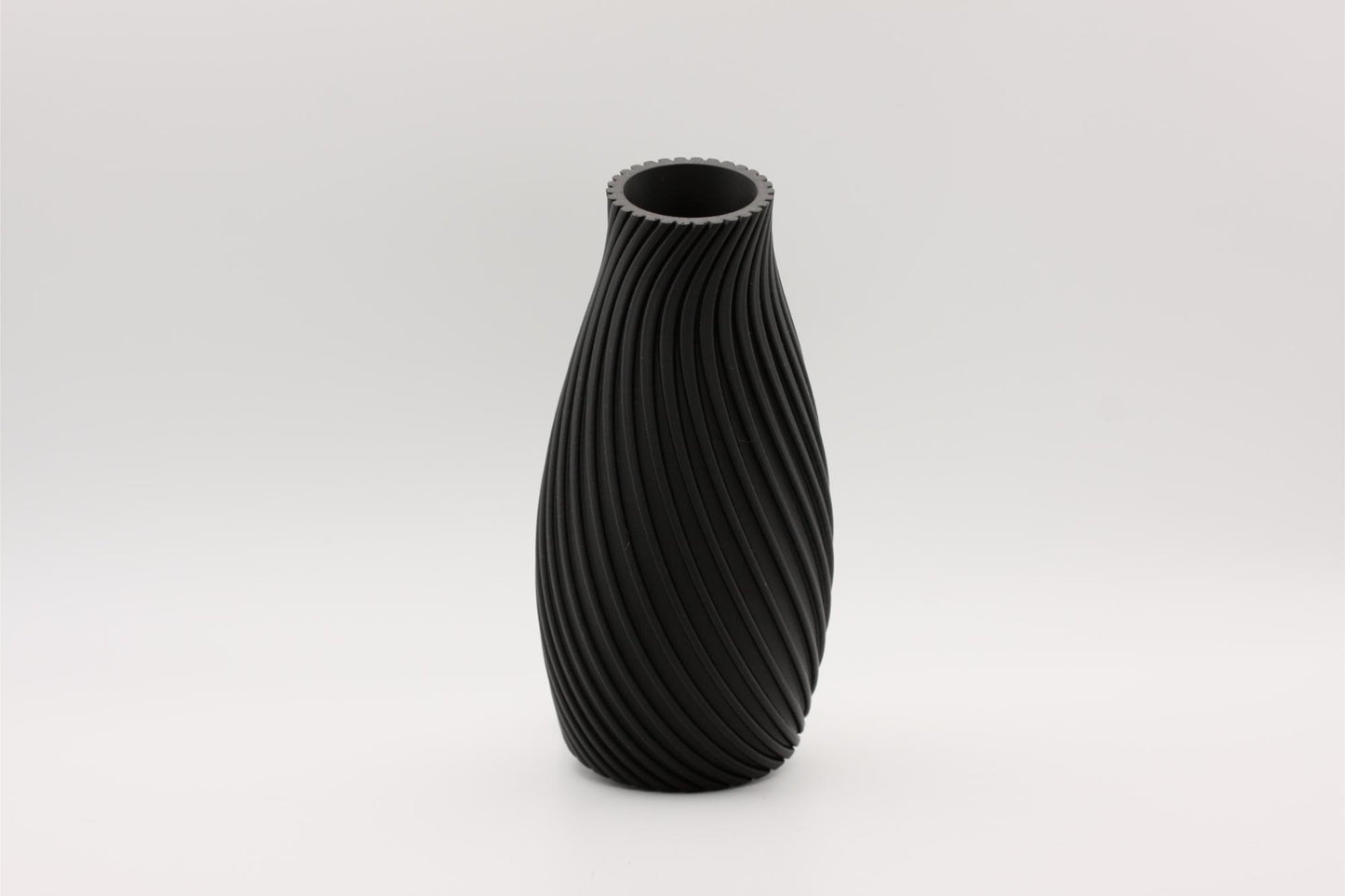 3D-printet vase svart