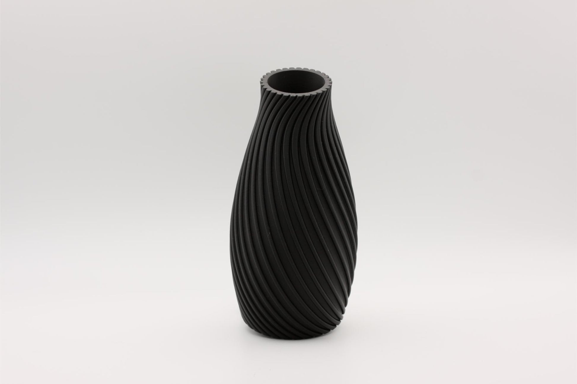 3D-printet vase svart