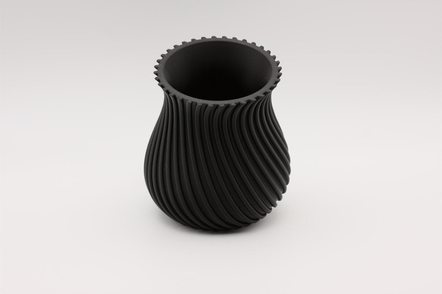 3D-printet vase svart