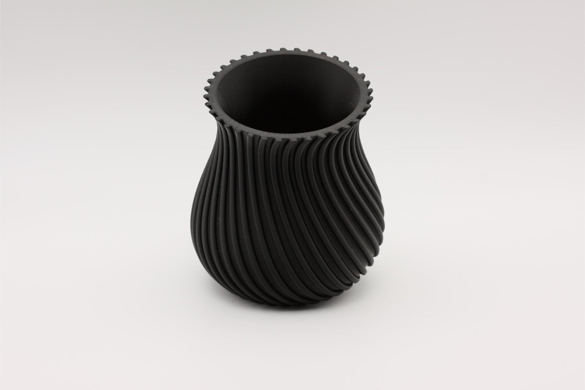 3D-printet vase svart