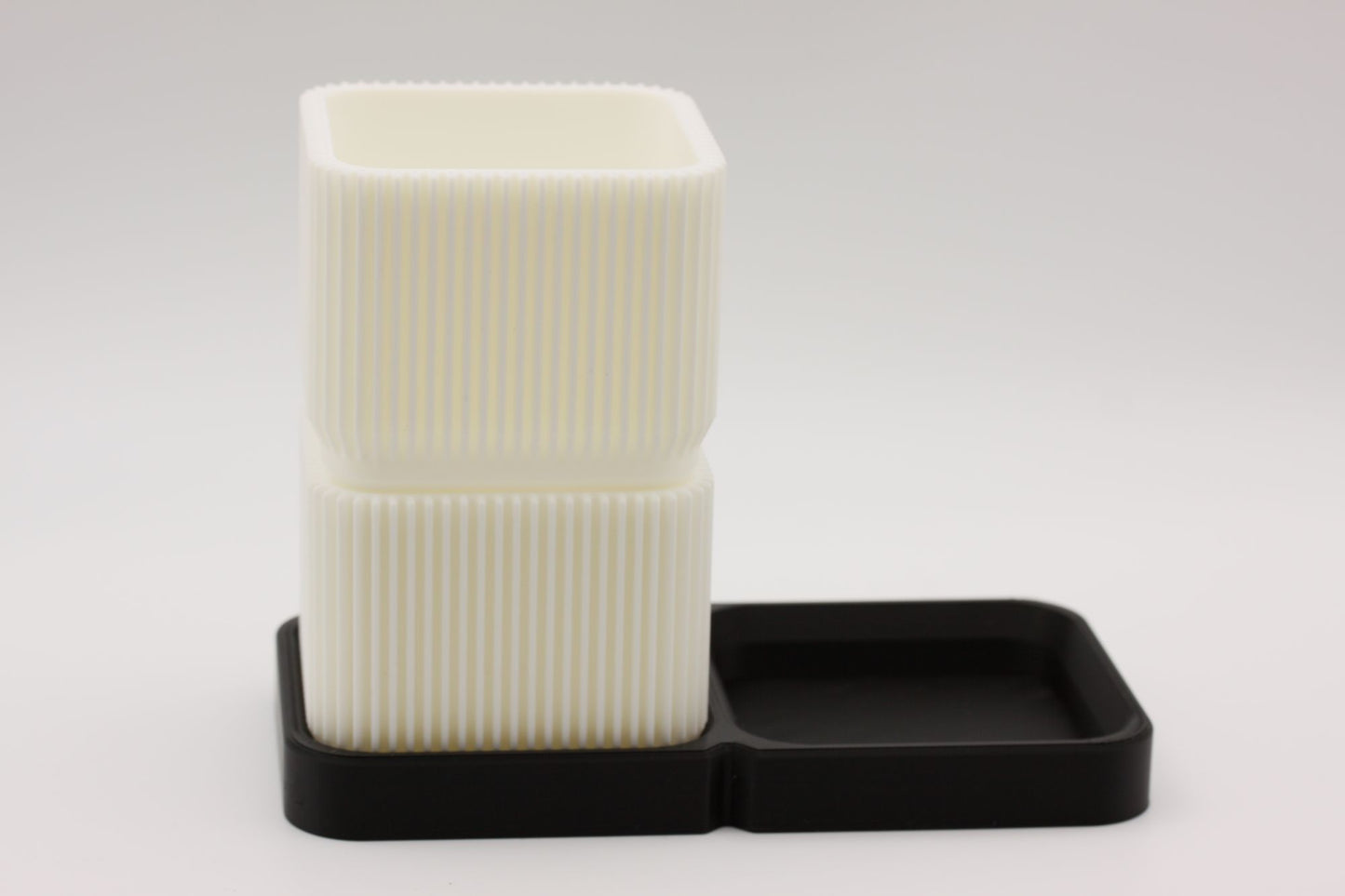 Rillet desk organizer