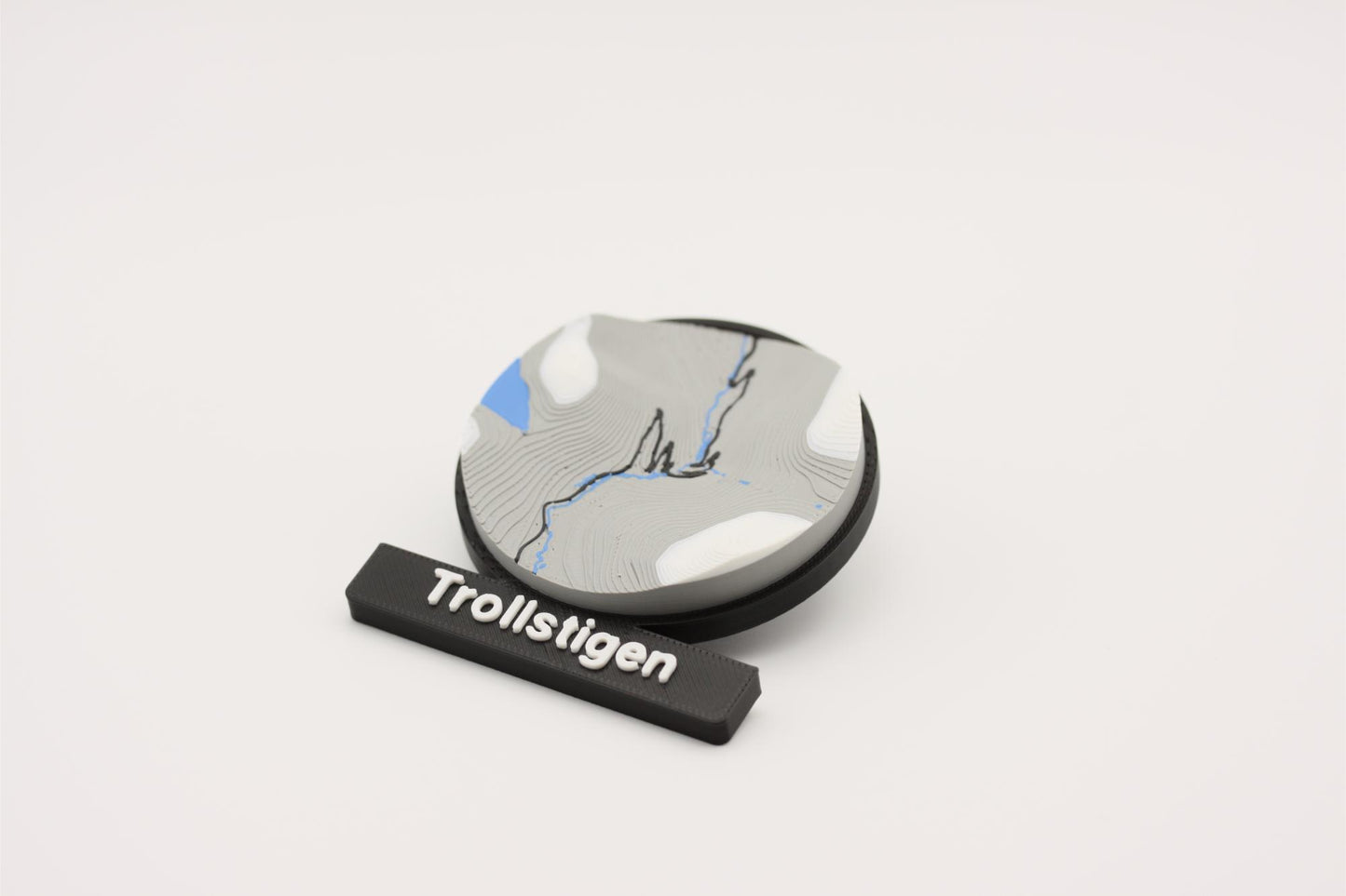 Trollstigen - Kjøleskapsmagnet med 3D-kart